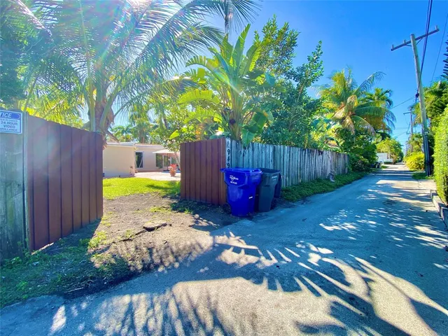 $5,400 | 949 Van Buren Street, Hollywood, FL 33019