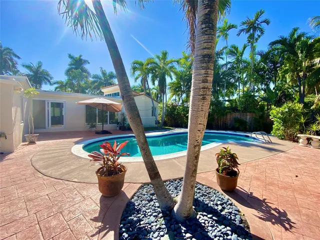 a view of a entryway of the house