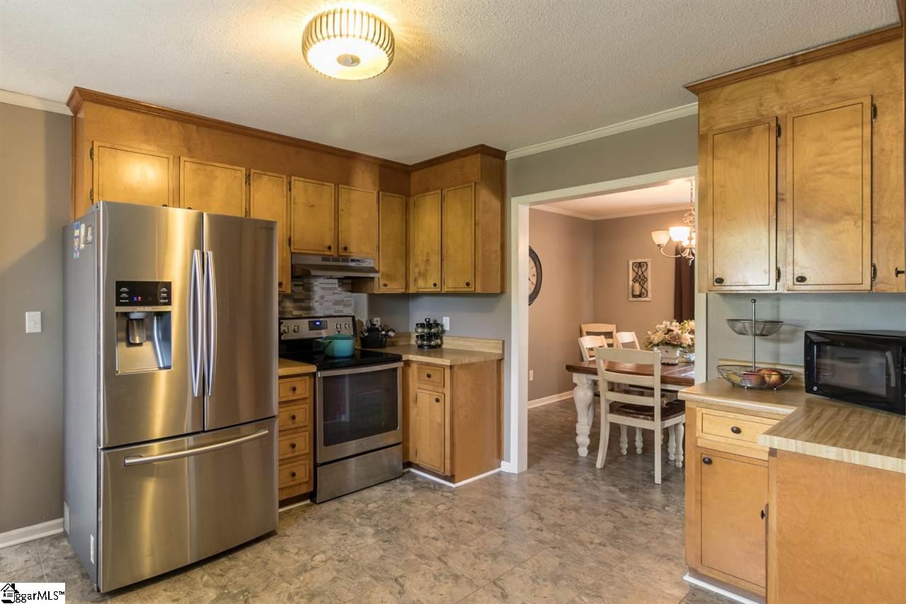 3812 Jug Factory Road Greer, SC 29651 - Photo 8 of 36