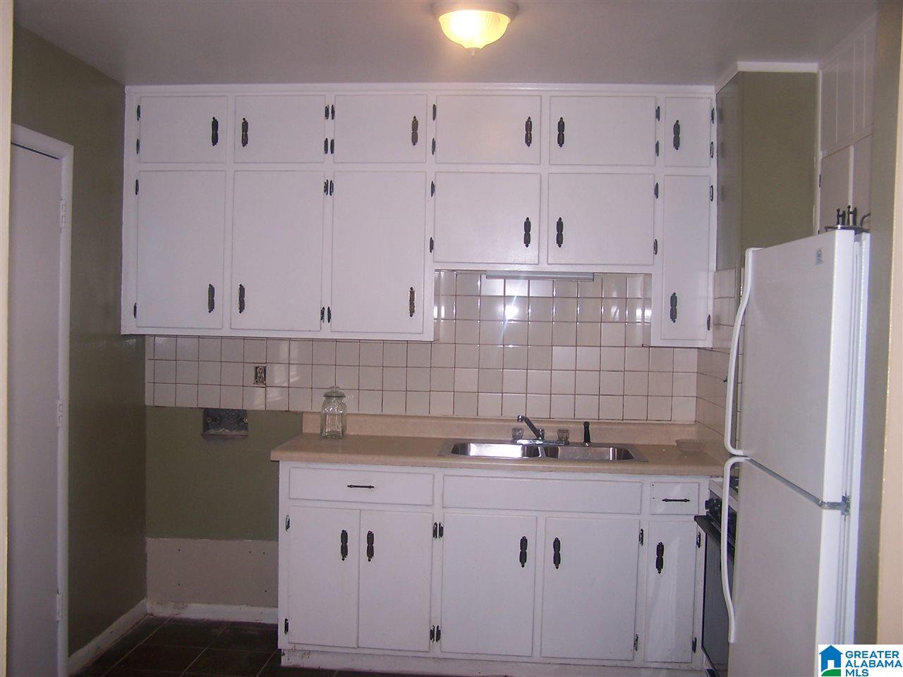 1732 3rd Place Southwest Birmingham, AL 35211 - Photo 2 of 24