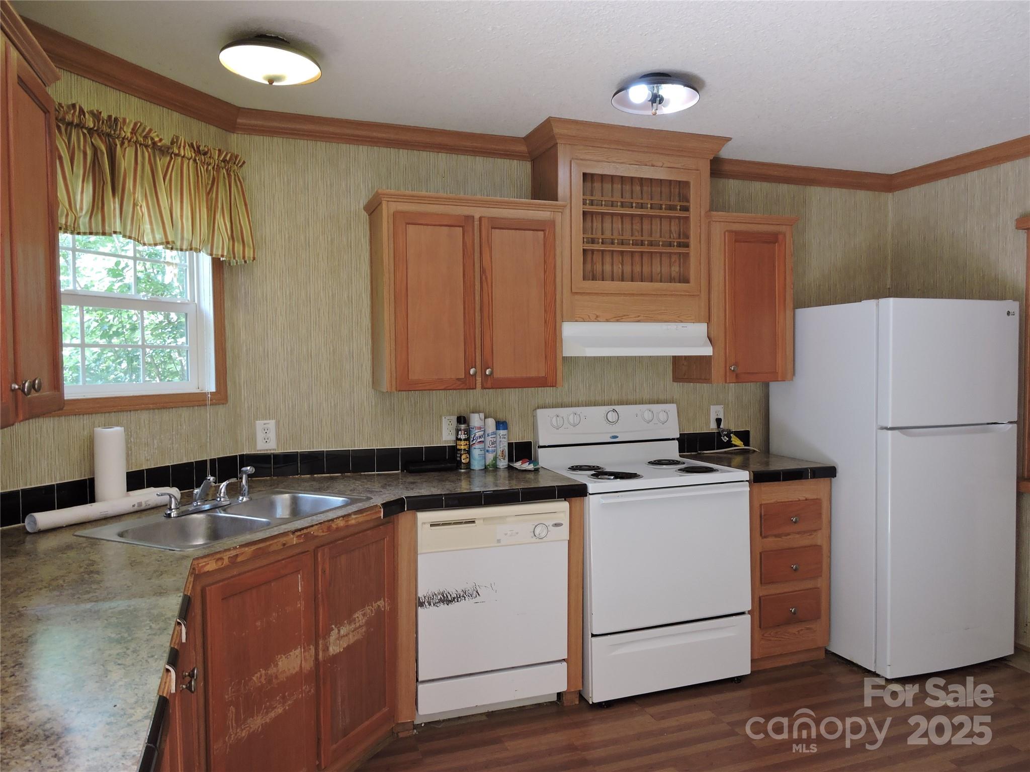 2065 Skyuka Road Columbus, NC 28722 - Photo 7 of 18