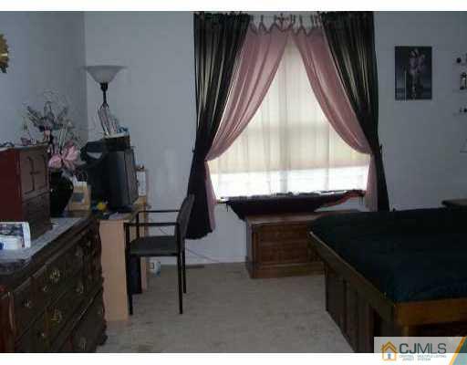105 Inverness Drive Edison, NJ 08820 - Photo 5 of 8 Gallery Image 5
