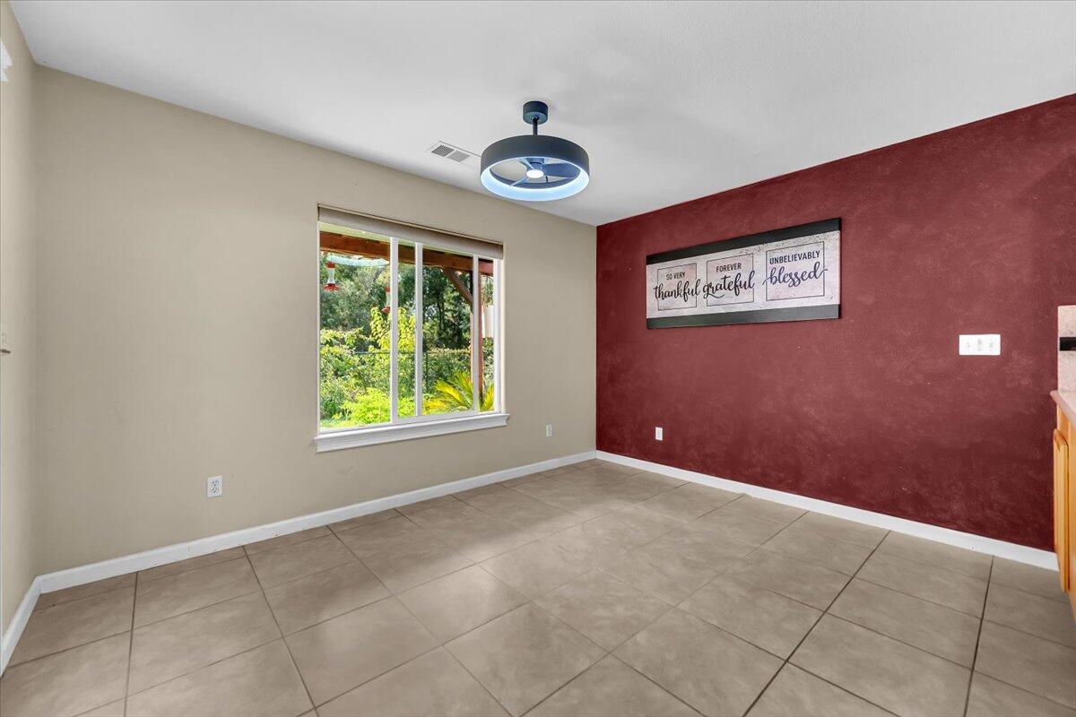 7728 Pit Road Redding, CA 96001 - Photo 11 of 32 17-DSC09341