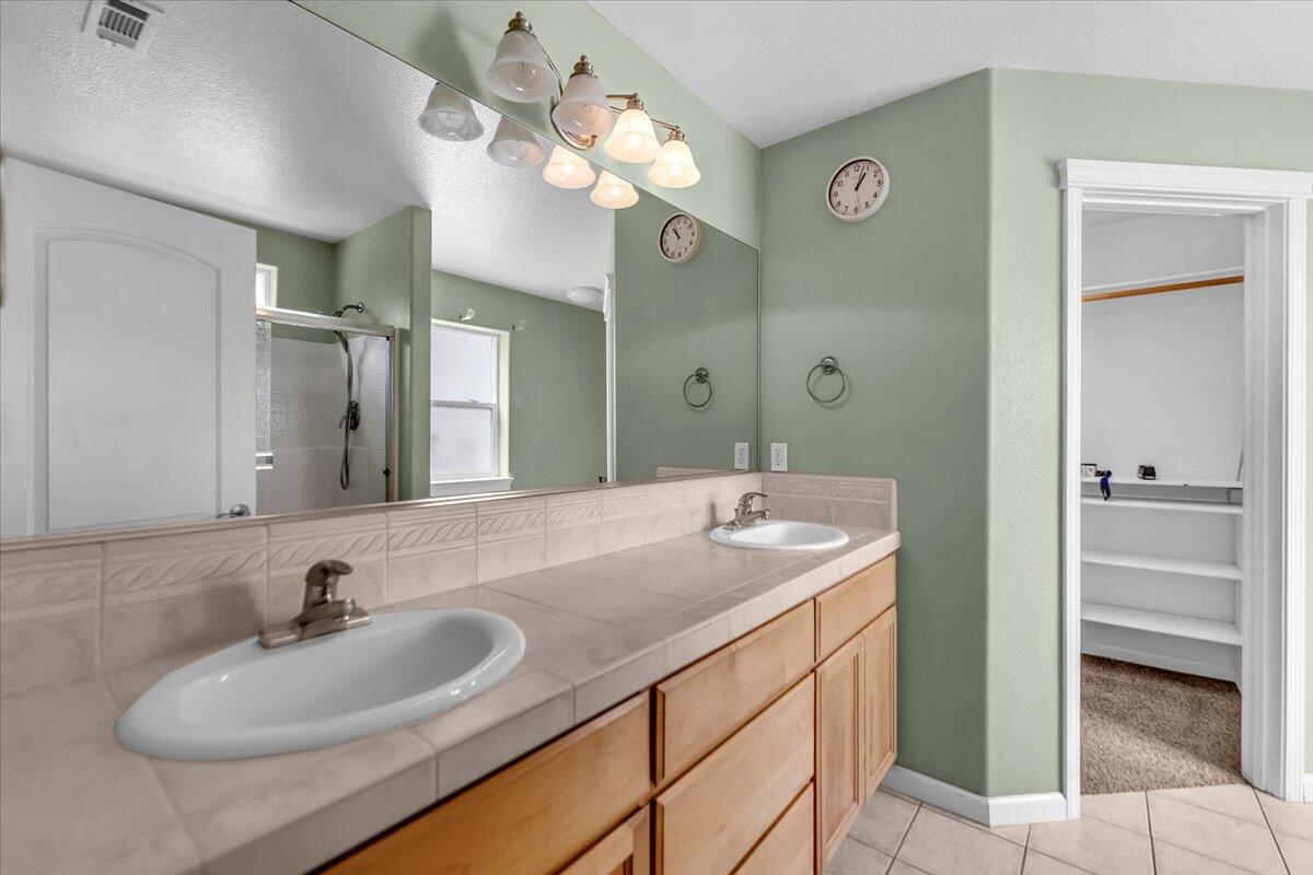 7728 Pit Road Redding, CA 96001 - Photo 15 of 32 23-DSC09308