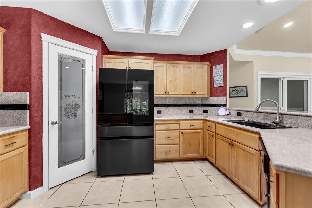 7728 Pit Road Redding, CA 96001 - Photo 9 of 32 14-DSC09350