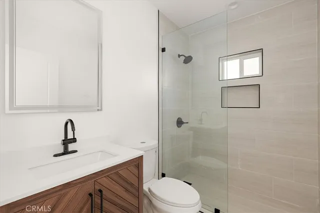 $4,500 | 642 East Fairview Boulevard, Unit C, Inglewood, CA 90302