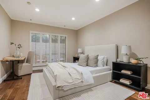 $1,395,000 | 575 South Barrington Avenue, Unit 107, Los Angeles, CA 90049