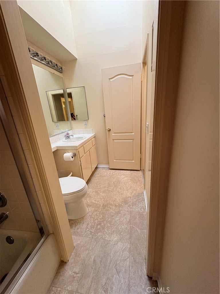 7149 Rockspring Lane Highland, CA 92346 - Photo 19 of 29 Guest bathroom view 1