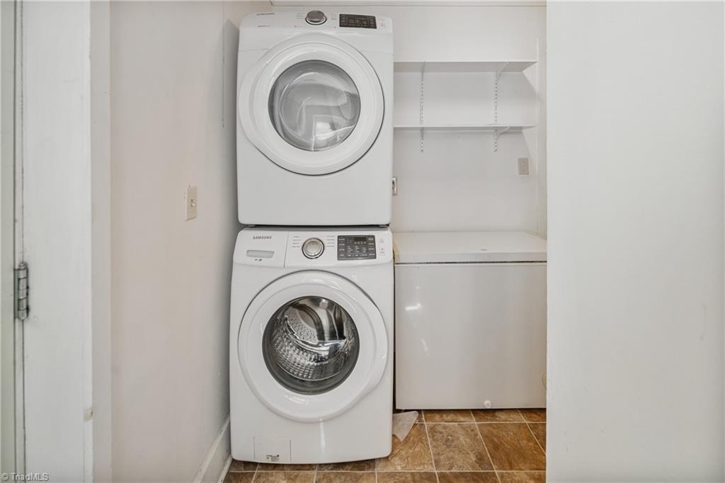 208 Carson Road Pilot Mountain, NC 27041 - Photo 24 of 45 Laundry, washer dryer stay