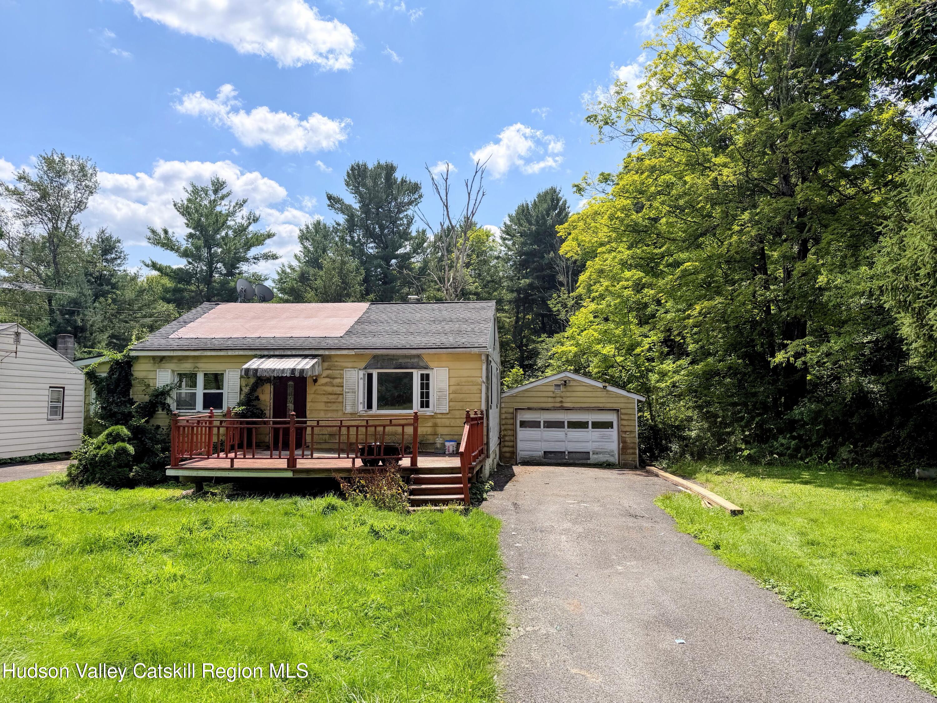 28 Green Acres Rd, Craryville NY