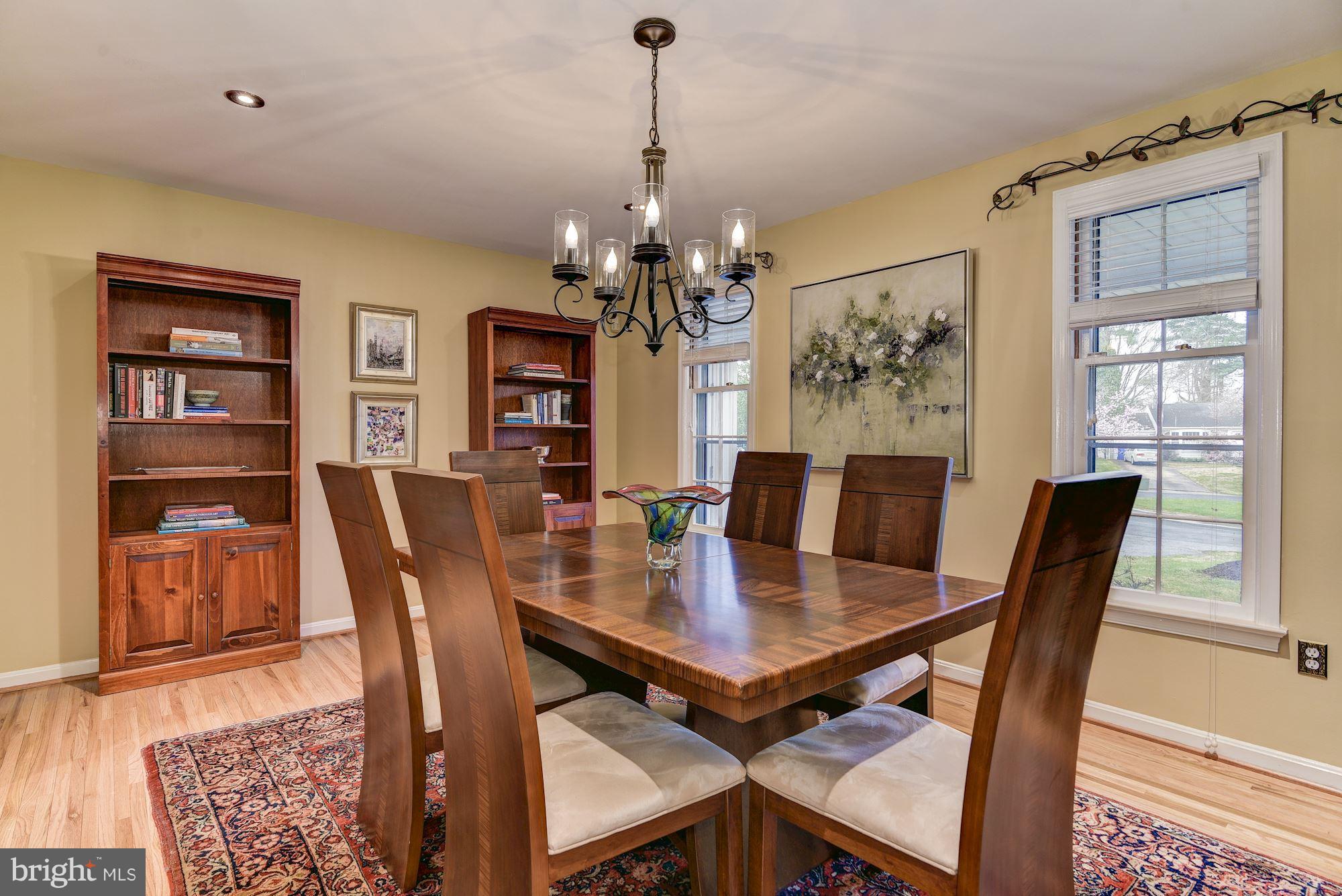 1805 Queensguard Road Silver Spring, MD 20906 - Photo 3 of 24 Entertaining sized dining Room