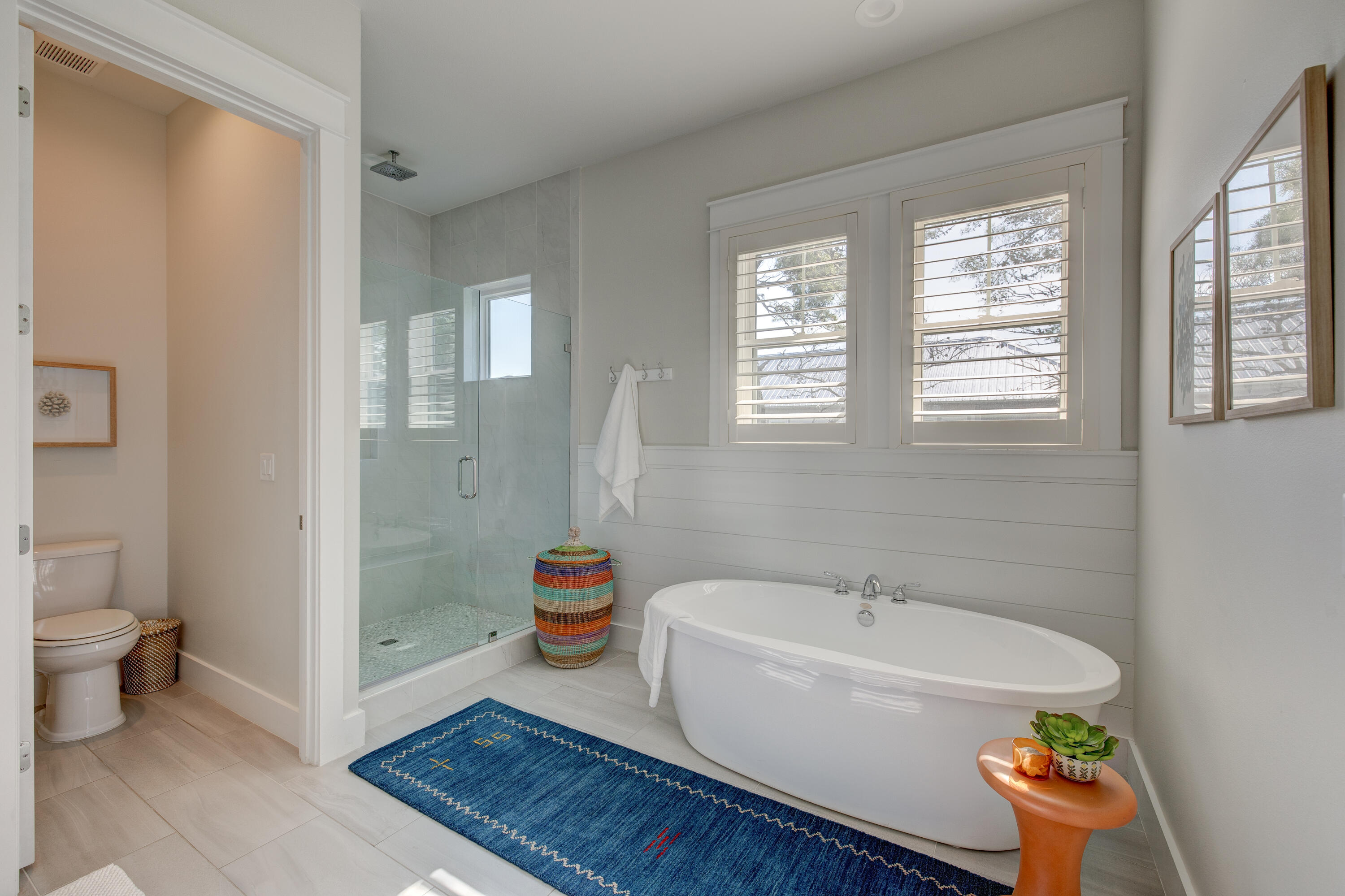34 Gulfview Way Santa Rosa Beach, FL 32459 - Photo 25 of 54 a bathroom with a tub toilet and window