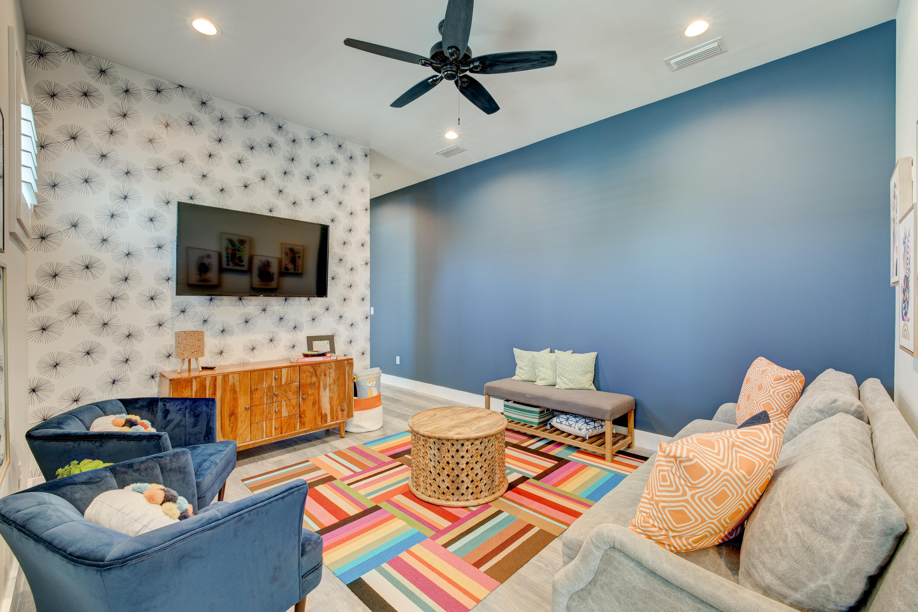 34 Gulfview Way Santa Rosa Beach, FL 32459 - Photo 34 of 54 a living room with furniture and a flat screen tv