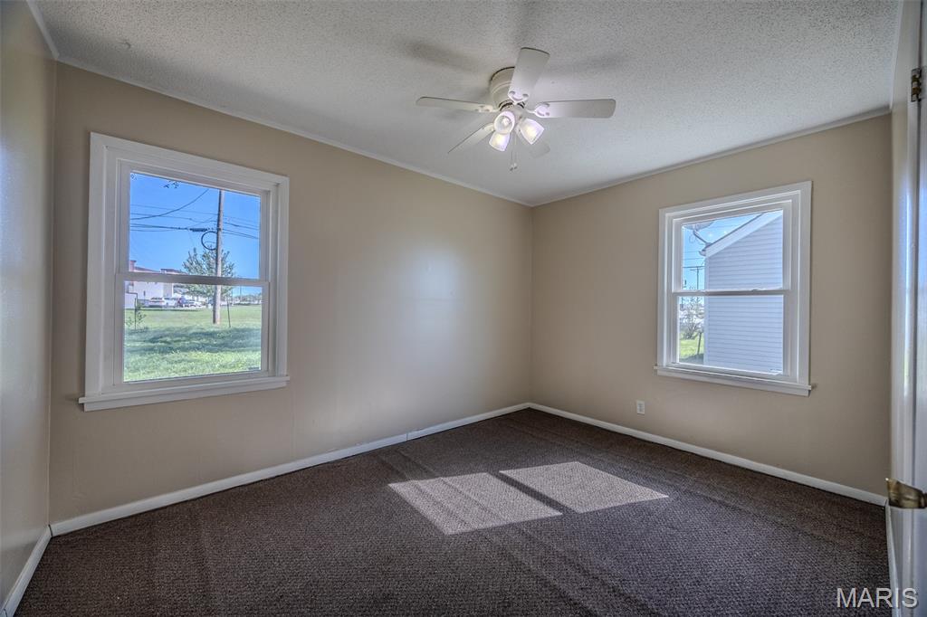 1161 Enfield Drive Lebanon, MO 65536 - Photo 16 of 44