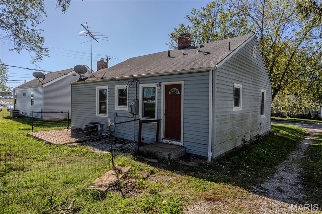 1161 Enfield Drive Lebanon, MO 65536 - Photo 20 of 44