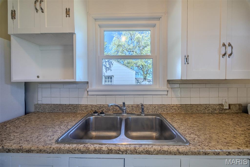 1161 Enfield Drive Lebanon, MO 65536 - Photo 10 of 44