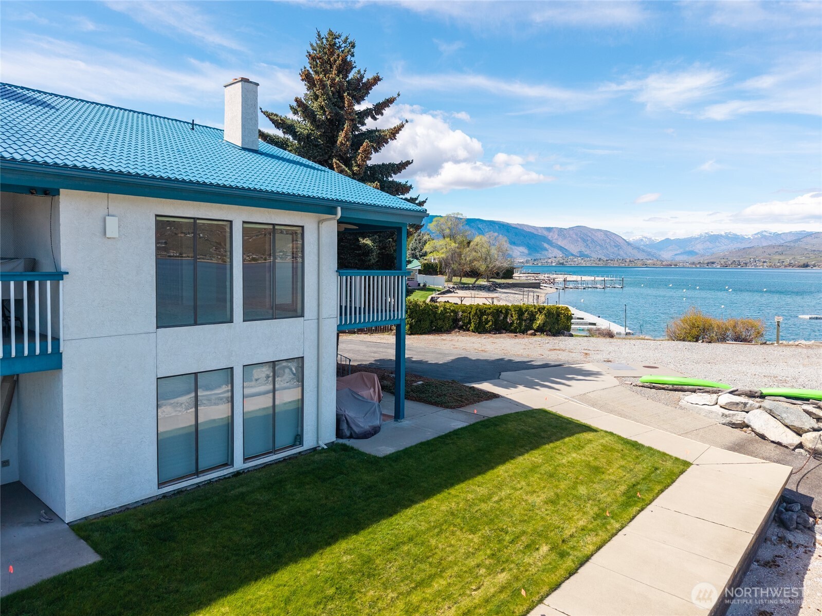 60 South Lakeshore Road, Unit 2L Chelan, WA 98816 - Photo 2 of 34