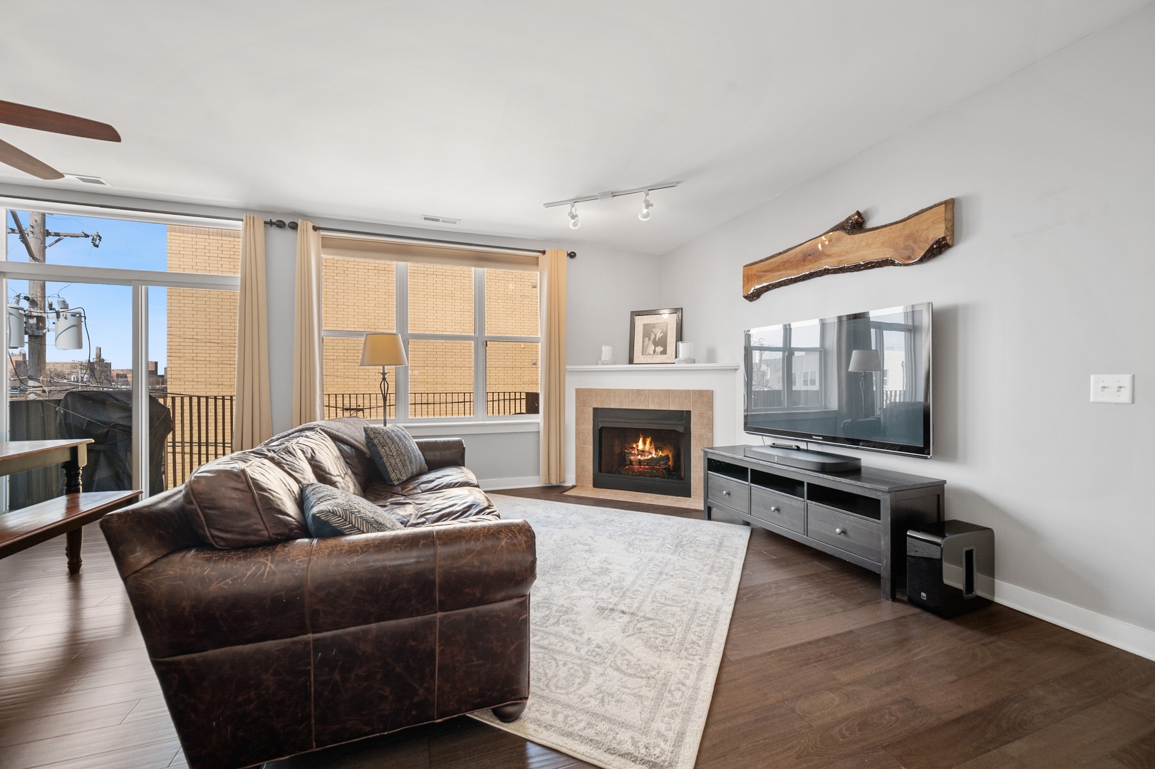 2238 West Maypole Avenue, Unit 303 Chicago, IL 60612 - Photo 2 of 19