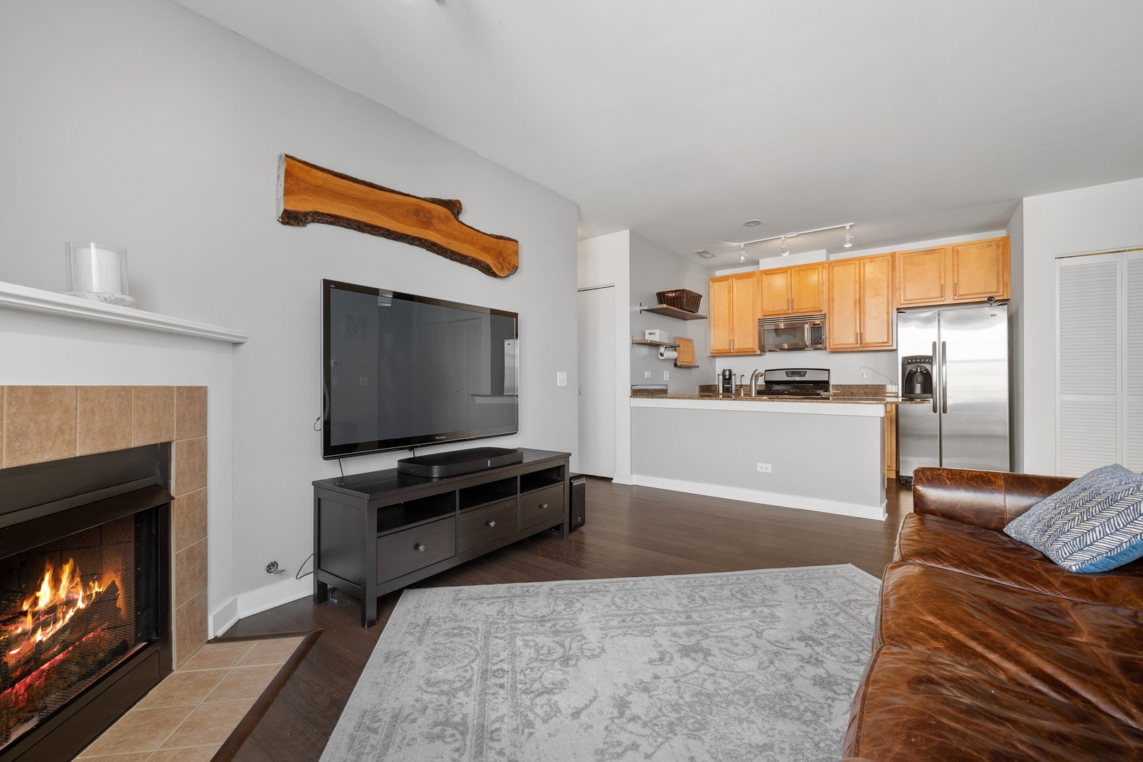 2238 West Maypole Avenue, Unit 303 Chicago, IL 60612 - Photo 4 of 19