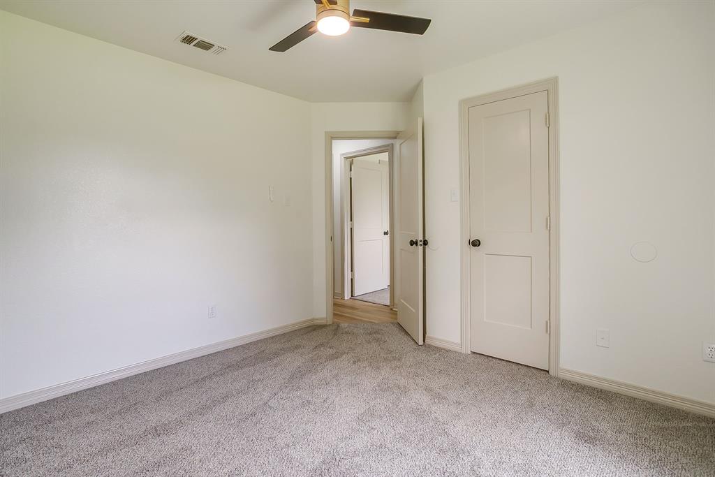 102 Meadow Ridge Avenue Venus, TX 76084 - Photo 22 of 40