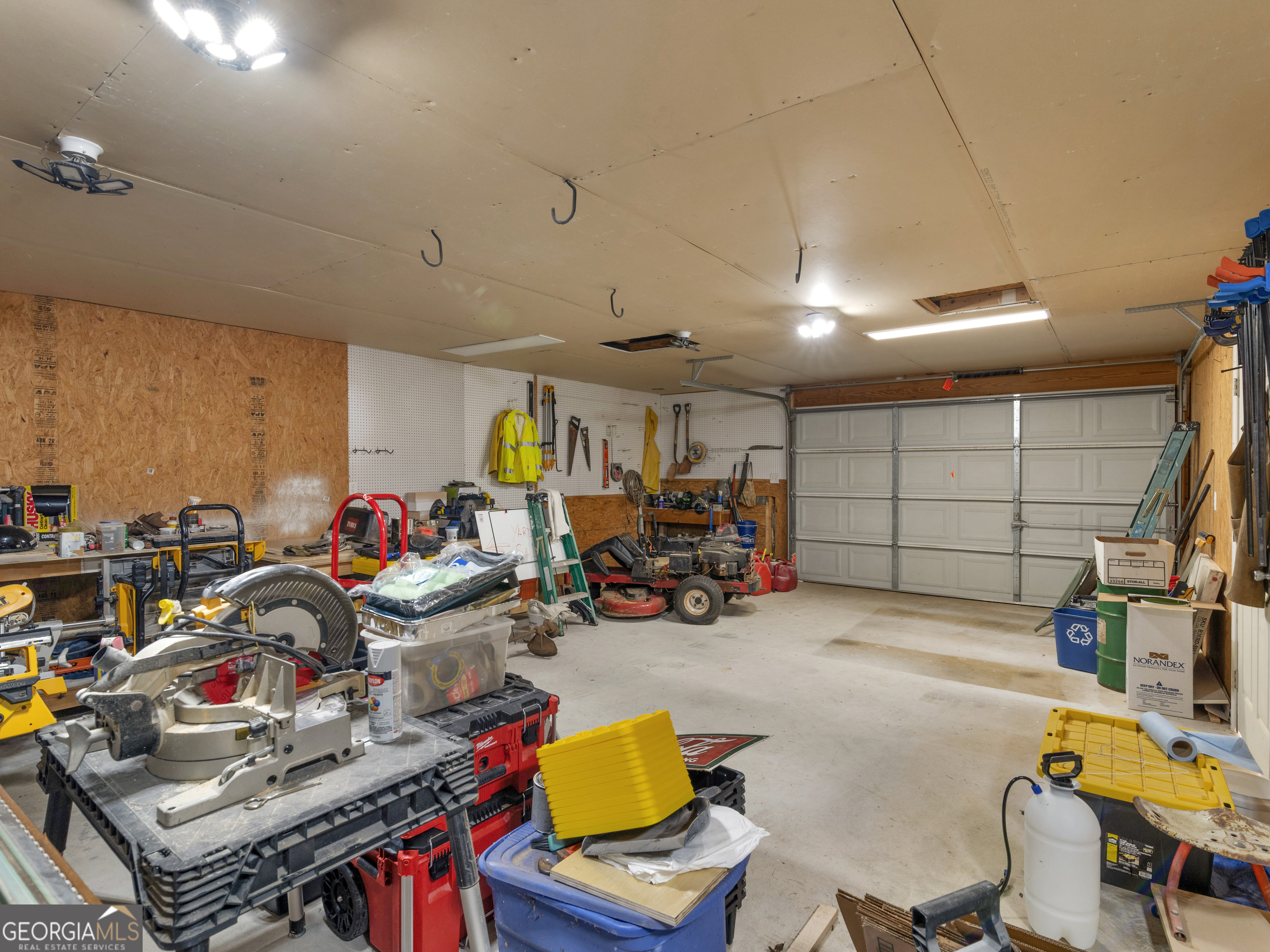 521 Levi Barnes Road Jackson, GA 30233 - Photo 31 of 32