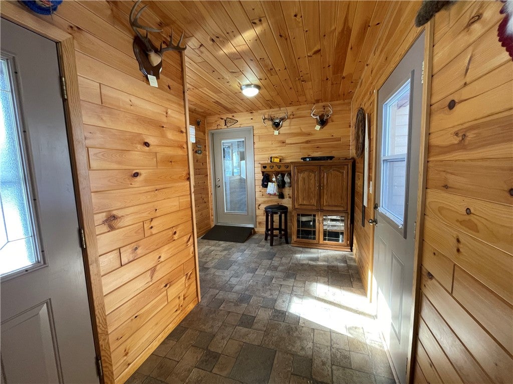 51805 Fahrner Road Barnes, WI 54873 - Photo 11 of 36 Gallery Image 11