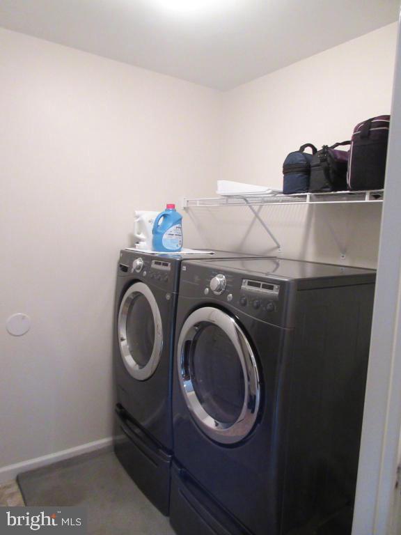 760 Wallingford Road Lititz, PA 17543 - Photo 6 of 16 a utility room with dryer and washer