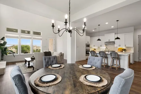 $800,000 | 305 Avena Trail, Austin, TX 78738