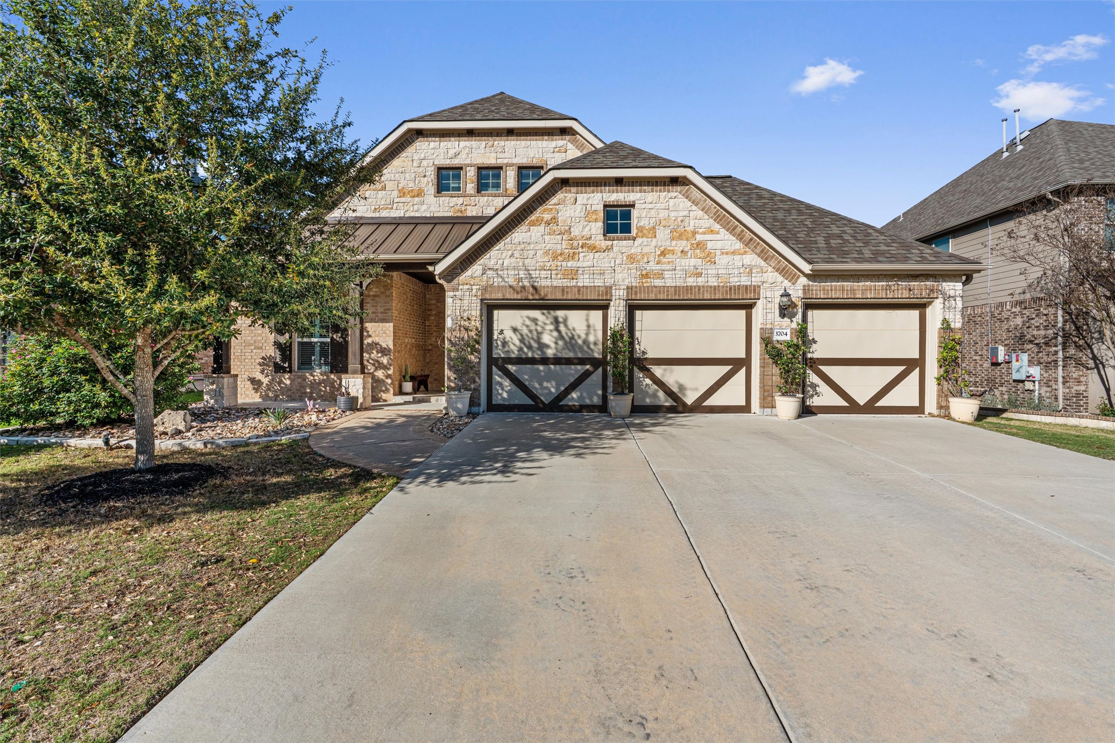 3704 Gildas Path Pflugerville, TX 78660 - Photo 3 of 32 Welcome home!