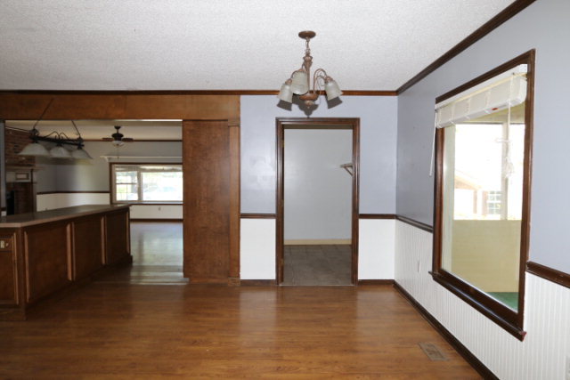 207 J R Boulevard Macon, GA 31220 - Photo 6 of 18 a view of a windows and an entryway in a room