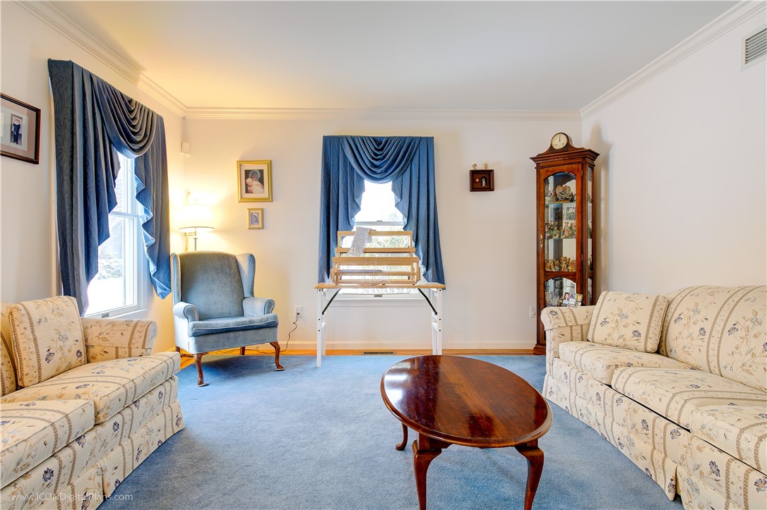 176 Poppasquash Road Bristol, RI 02809 - Photo 18 of 46 Gallery Image 18