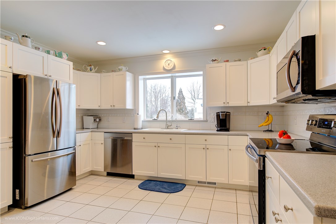 176 Poppasquash Road Bristol, RI 02809 - Photo 6 of 46 Gallery Image 6