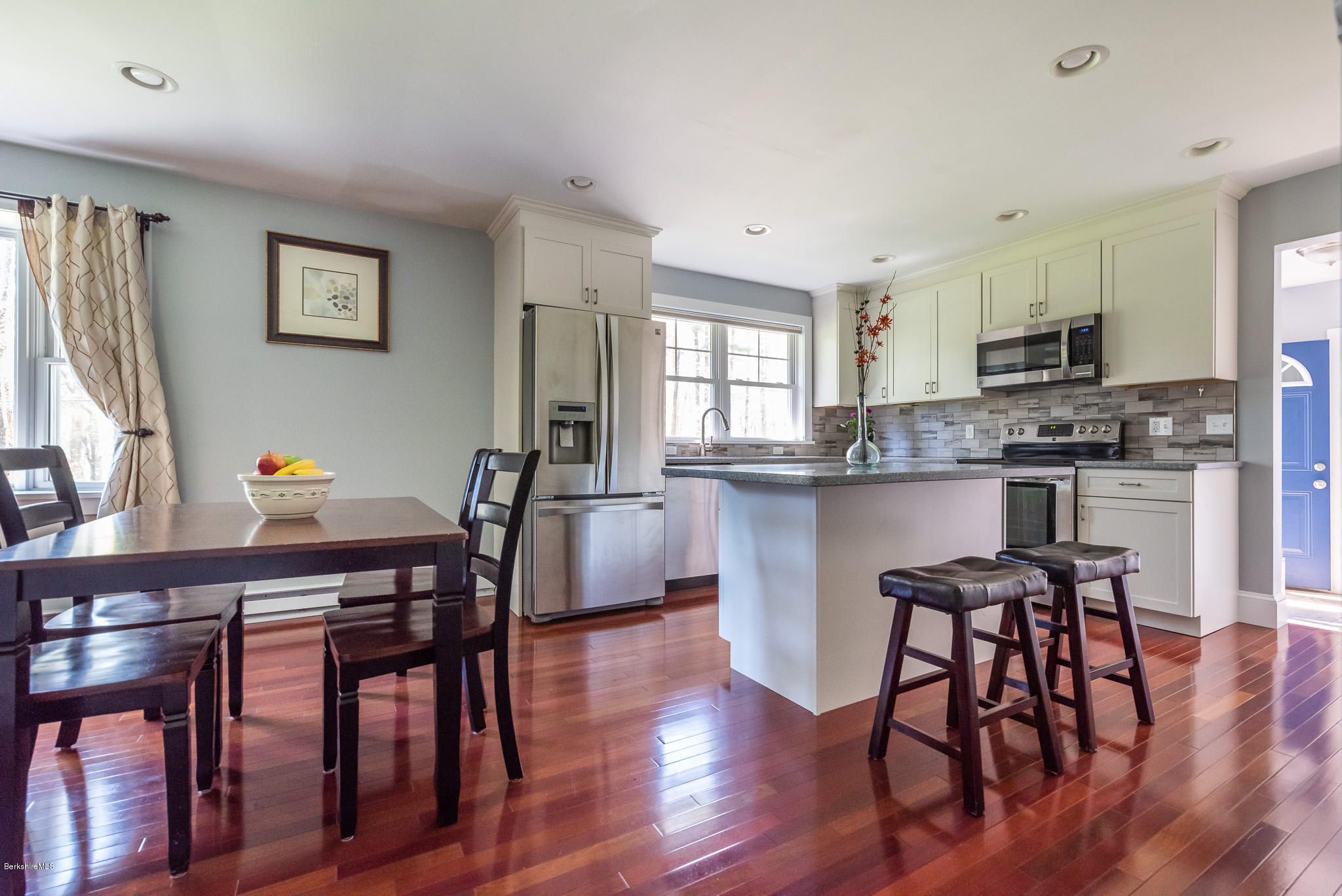 66 Creamery Road Egremont, MA 01230 - Photo 11 of 17 Screen - 66 Creamery Rd Egremont MA 0123