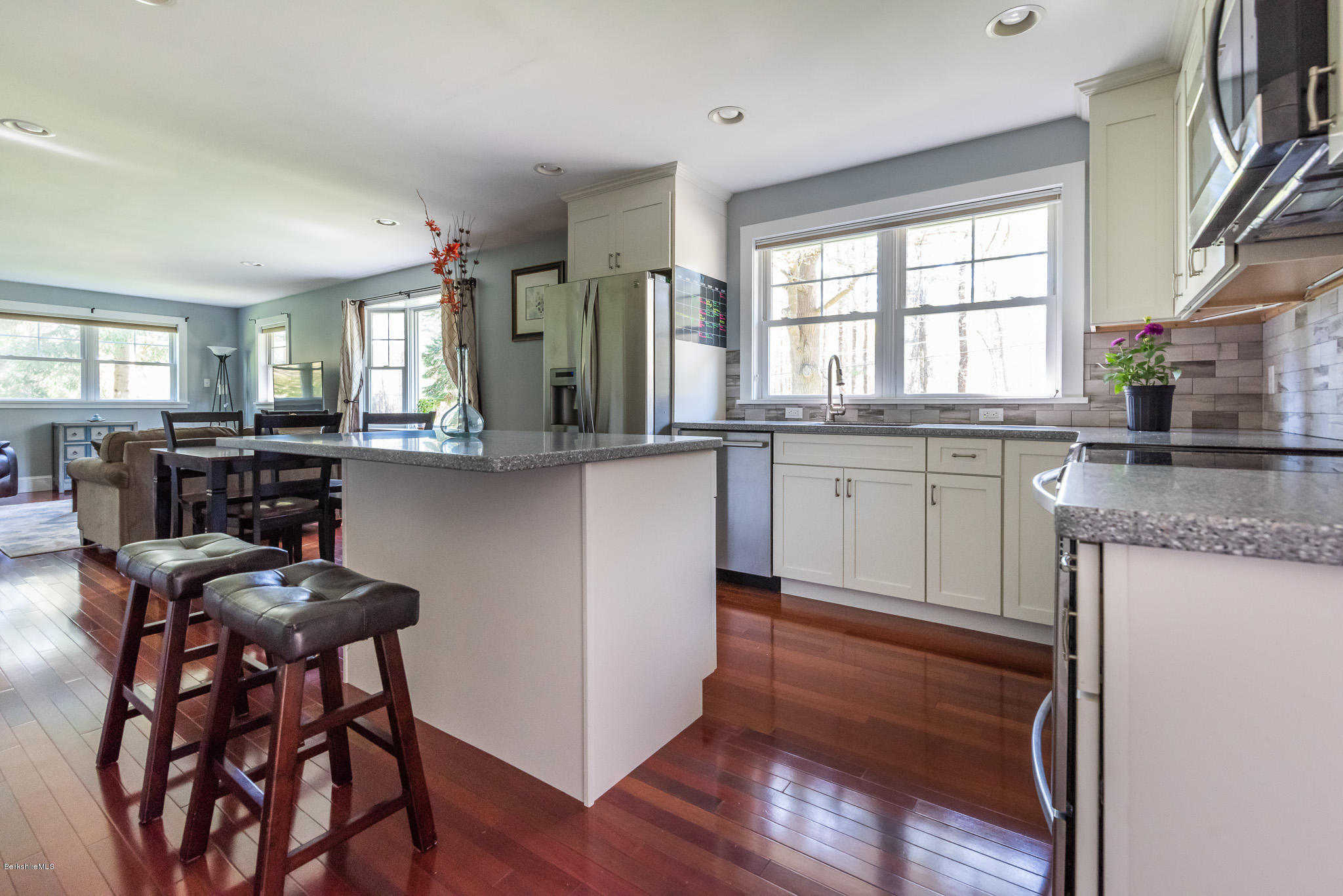 66 Creamery Road Egremont, MA 01230 - Photo 9 of 17 Screen - 66 Creamery Rd Egremont MA 0123