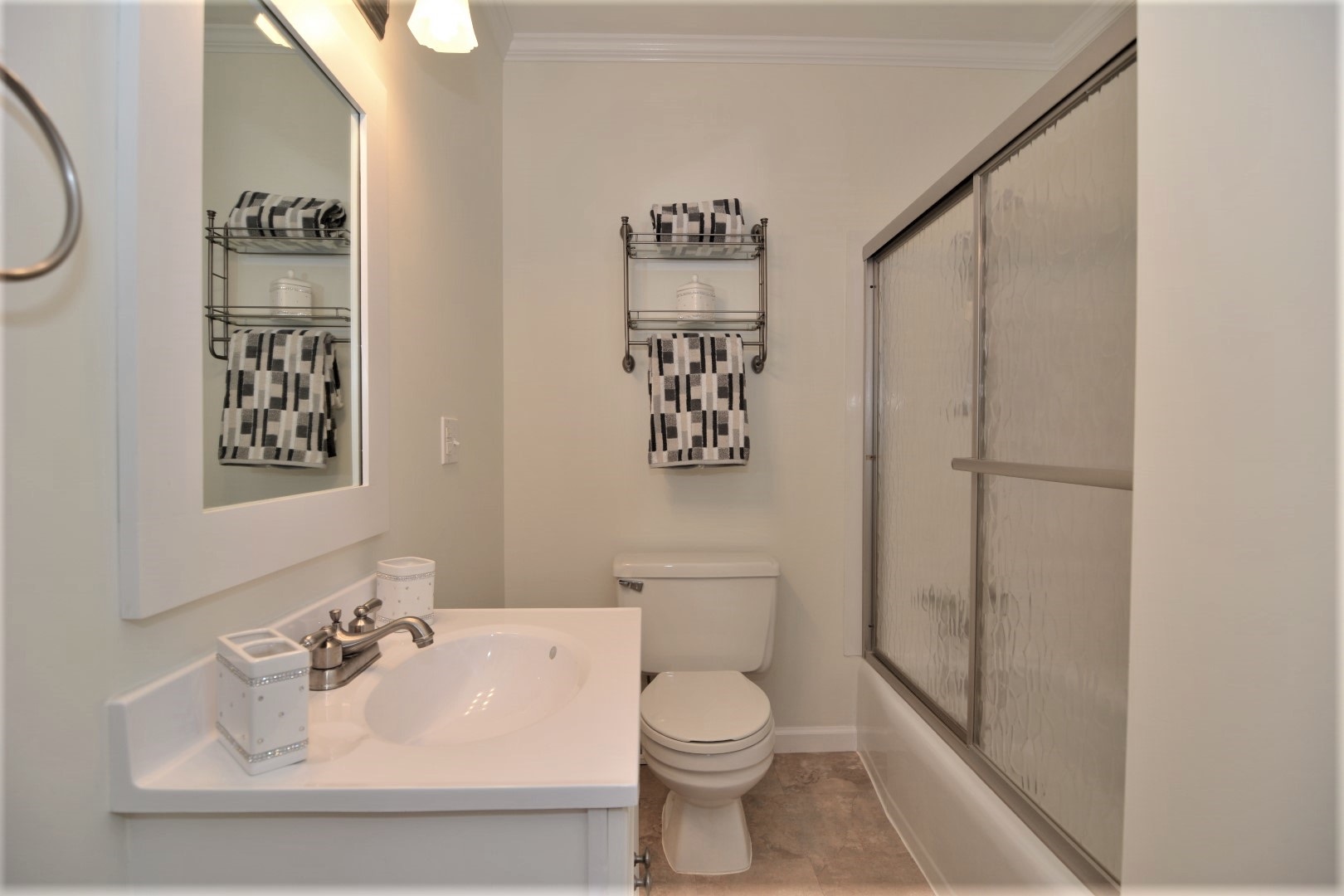 15260 Old State Road Evansville, IN 47725 - Photo 11 of 24 Gallery Image 11