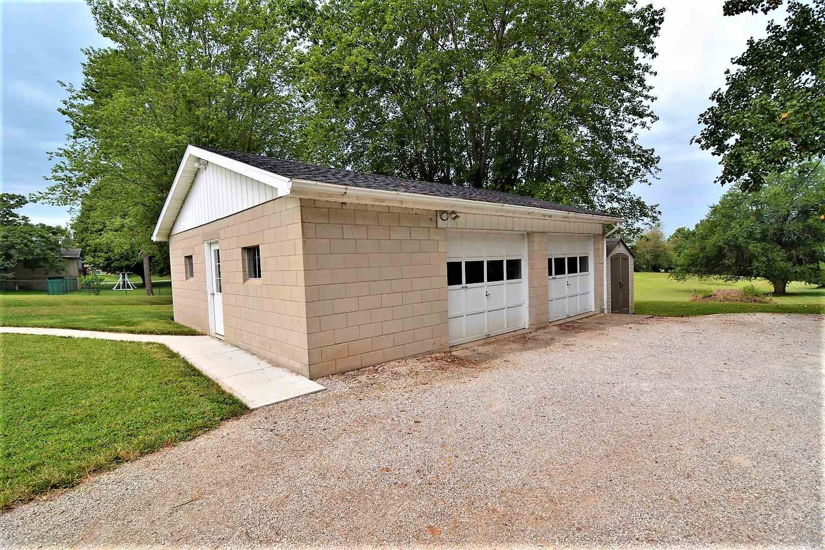 15260 Old State Road Evansville, IN 47725 - Photo 14 of 24 Gallery Image 14