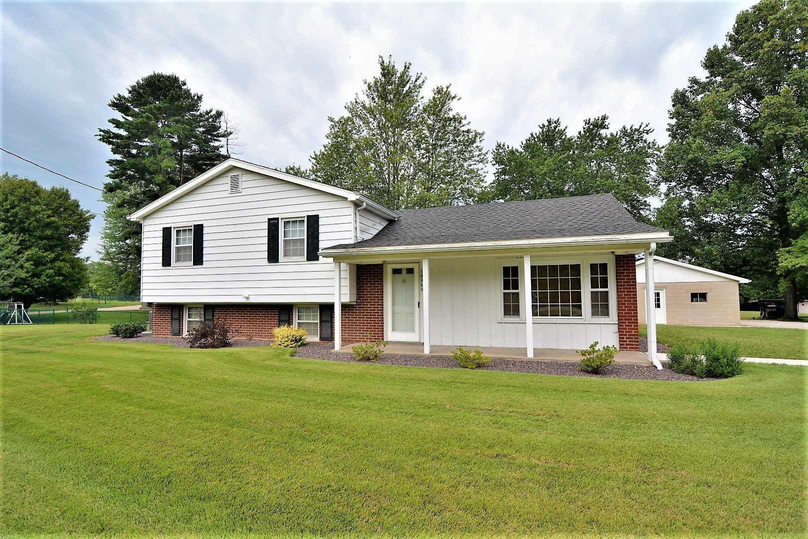 15260 Old State Road Evansville, IN 47725 - Photo 24 of 24 Gallery Image 24