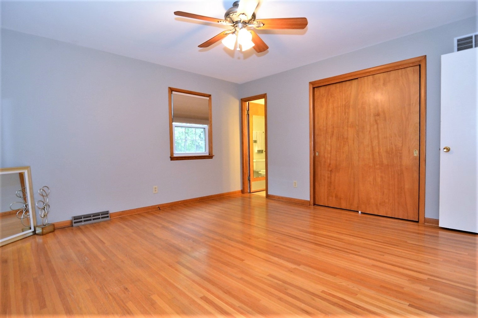 15260 Old State Road Evansville, IN 47725 - Photo 8 of 24 Gallery Image 8