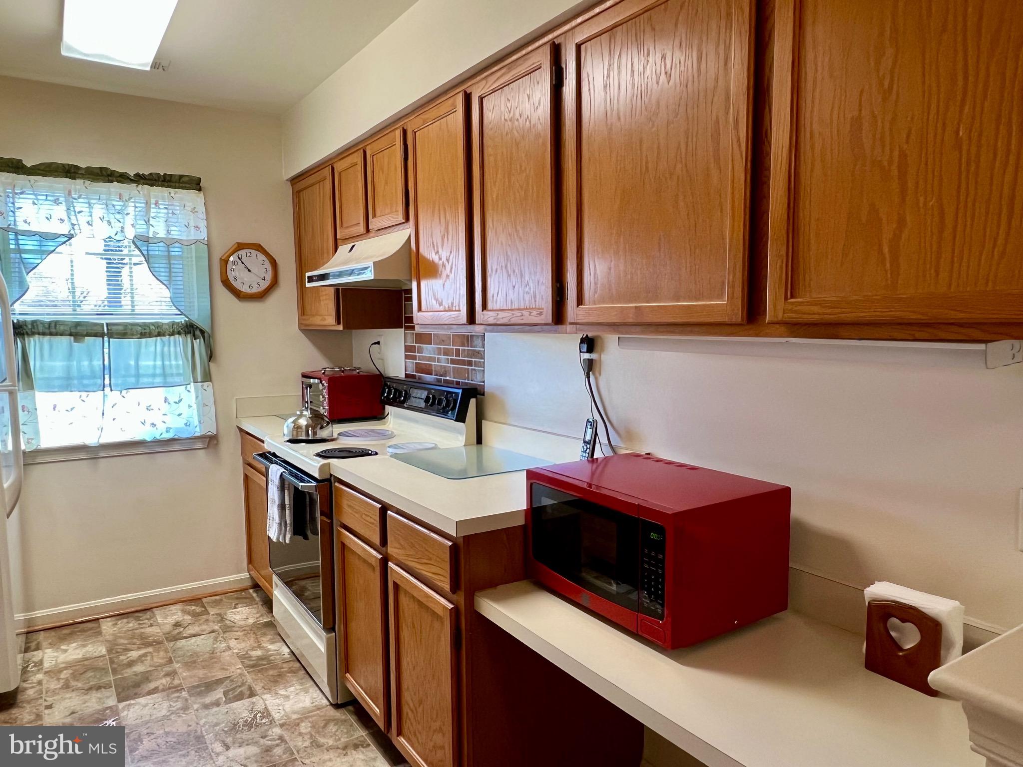 9278 Cherry Lane, Unit 95 Laurel, MD 20708 - Photo 13 of 28 Kitchen