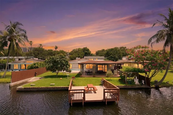 $2,295,000 | 2531 Northeast 195th Street, Miami, FL 33180