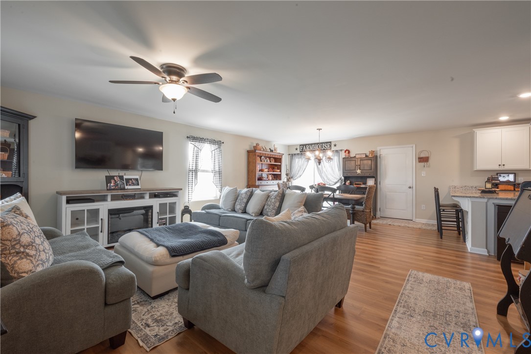 17854 Meriwether Lewis Street Ruther Glen, VA 22546 - Photo 7 of 39 Living room