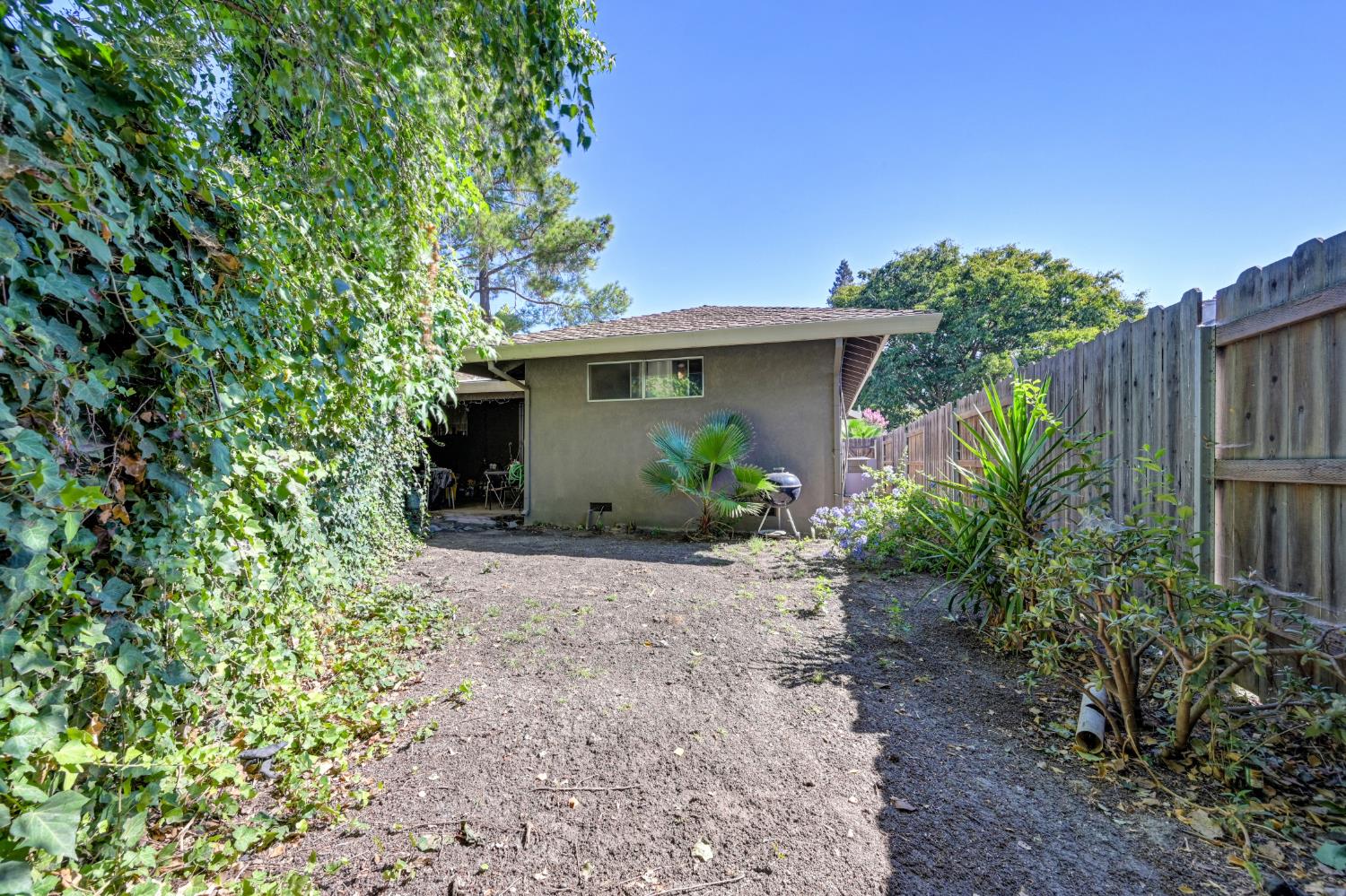 310 Bello Rio Way Sacramento, CA 95831 - Photo 31 of 62 Gallery Image 31