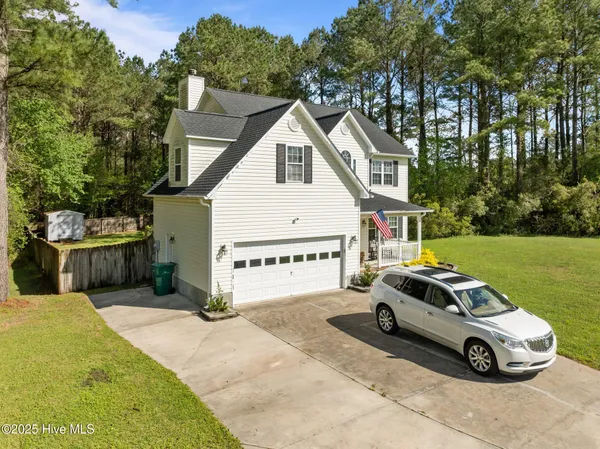 $2,200 | 215 Bishop Drive, Jacksonville, NC 28540
