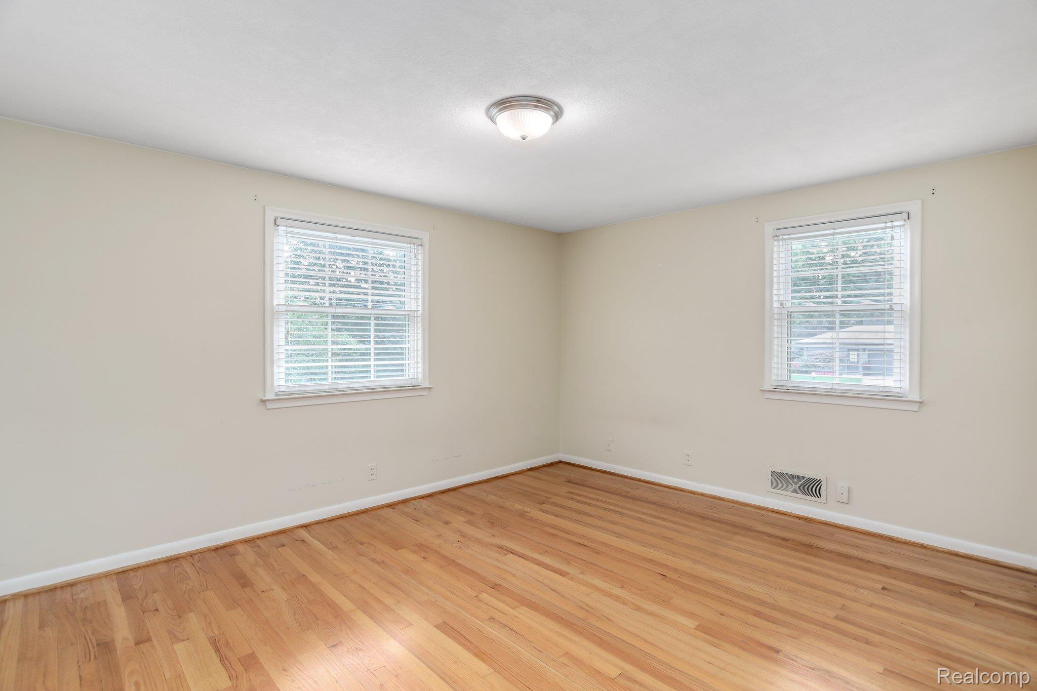 4259 Wendell Road West Bloomfield, MI 48323 - Photo 22 of 39 21.jpg