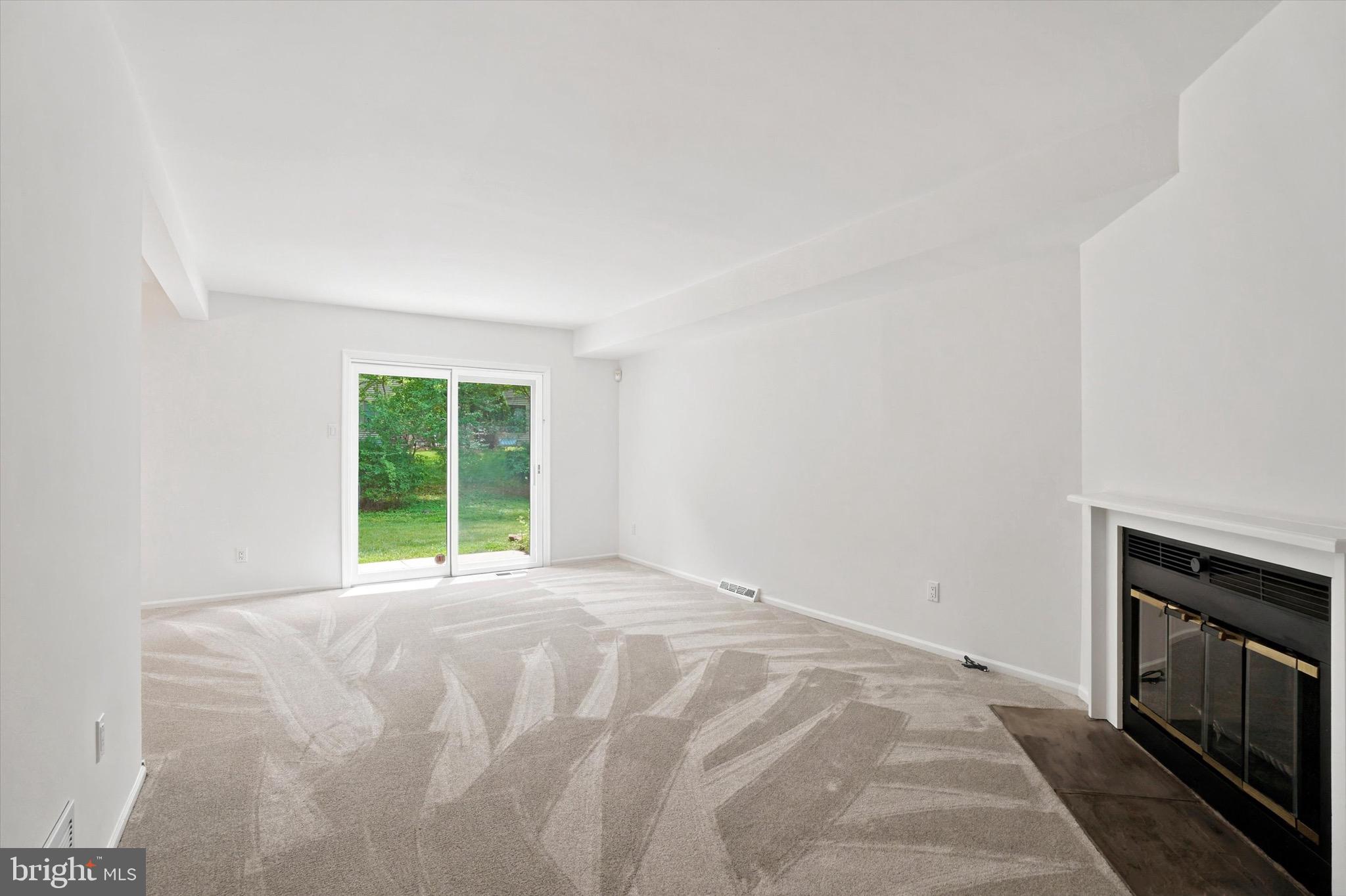 101 Elgin Court, Unit 363 Chesterbrook, PA 19087 - Photo 6 of 21 Living Room