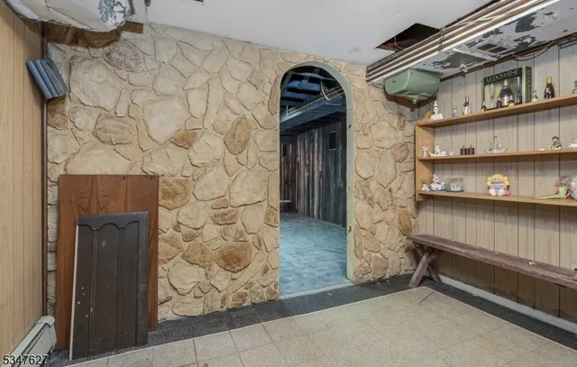 a view of walk in closet