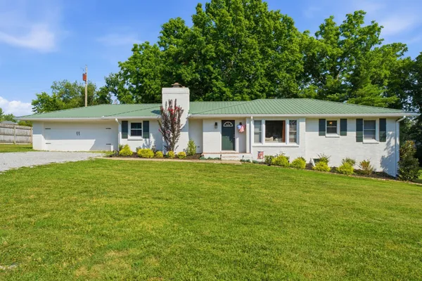 $449,000 | 1514 5th Avenue West, Springfield, TN 37172