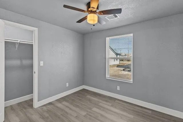 $1,250 | 308 Marshall Alley, Angleton, TX 77515