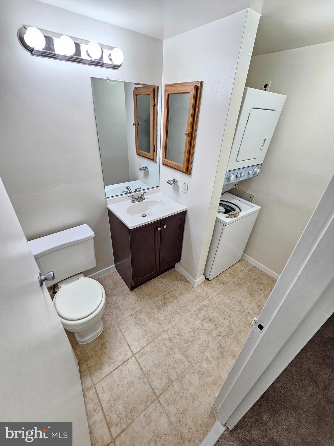 19323 Club House Road, Unit 101 Gaithersburg, MD 20886 - Photo 13 of 25 Hall Bathroom