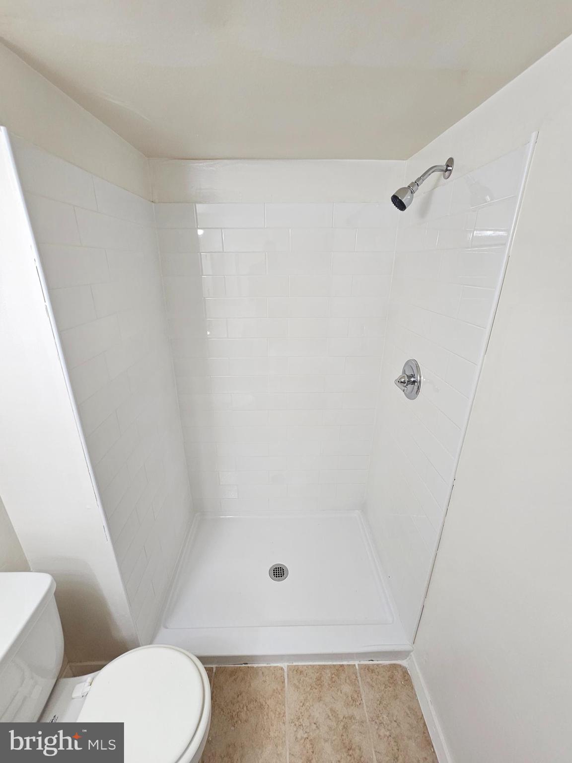 19323 Club House Road, Unit 101 Gaithersburg, MD 20886 - Photo 22 of 25 Master Bathroom